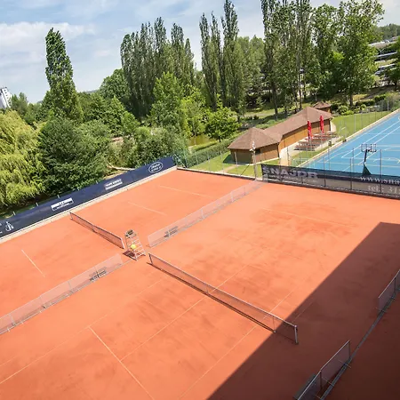 فندق Olympionik 3*